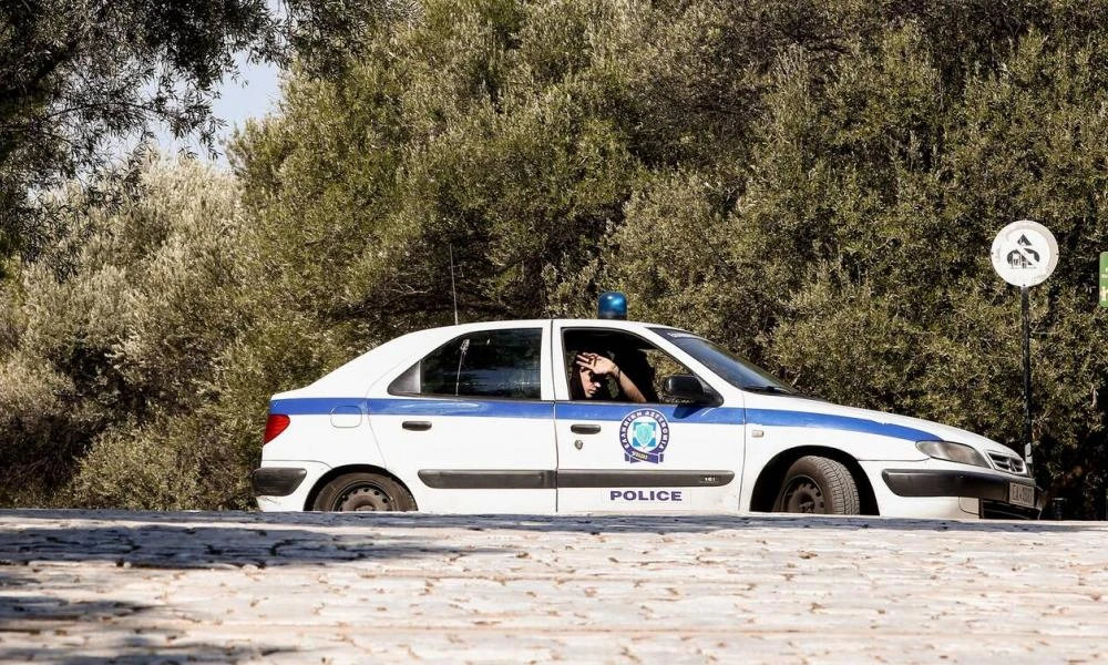Καλλιθέα: Τα γυρνάει τώρα η σύντροφος του 62χρονου-«Είμαι αθώα, αιμορραγούσε όταν ήρθε σπίτι»